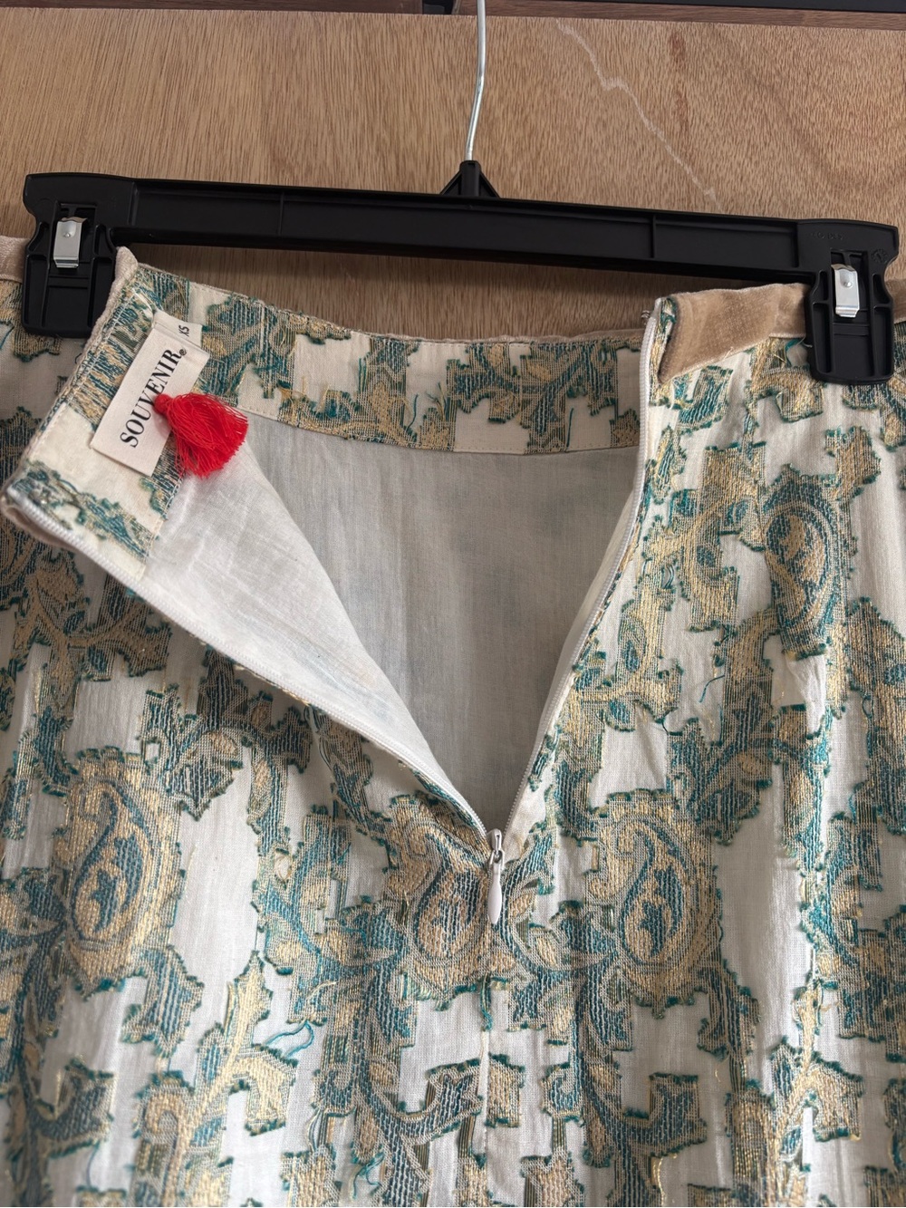 SOUVENIR Paisley High-Low Ruffle Maxi Skirt XS NWT - Picture 6 of 9